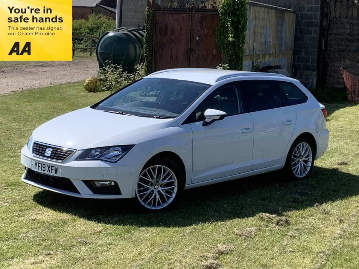 SEAT Leon 1.6Tdi SE Dynamic Estate Main Image