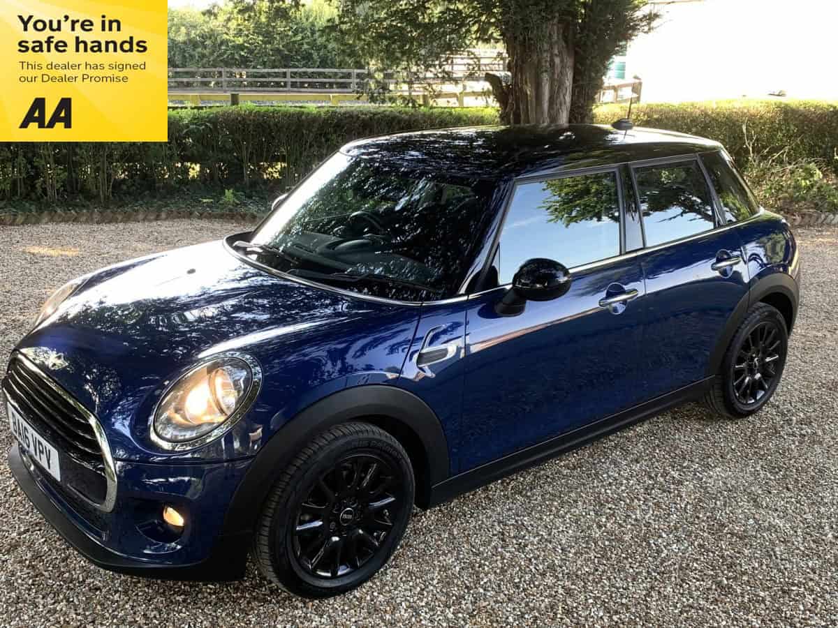 '16' Mini Cooper D 1.5d 5dr Hatchback Main Image